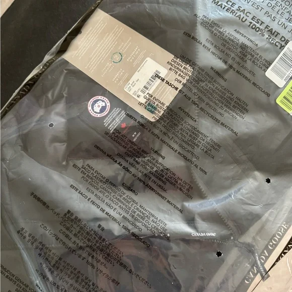 Canada Goose Lodge Jacket - Picture 8 of 8